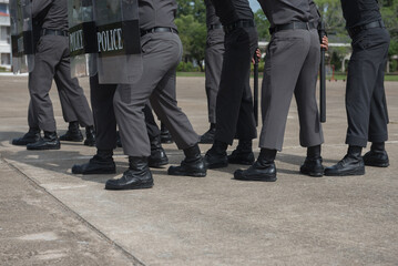 Obraz premium Riot police control the crowd training