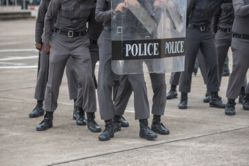 Obraz premium Riot police control the crowd training