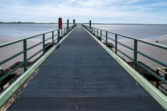 Freilaufkanal, Bremerhafen, eine Br&uuml;cke in die Weser