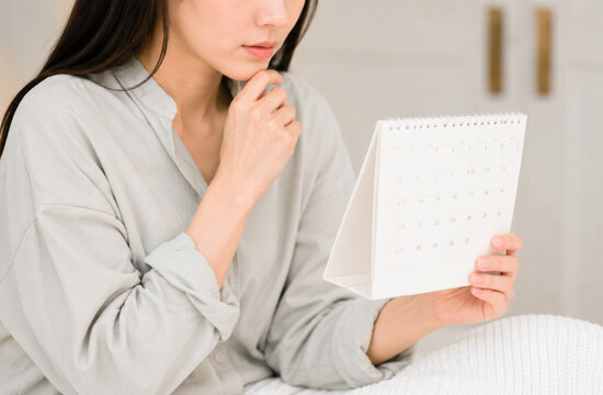 不妊治療　妊娠悪阻,つわり,妊娠,妊婦,マタニティ,吐き気,体調不良　女性　日本人