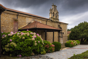 Naklejka premium In the historic center of Santillana del Mar