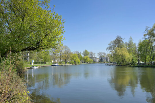 Alte Spree, rechts Baumgarteninsel, K&ouml;penick, Bezirk Treptow-K&ouml;penick, Berlin, Deutschland