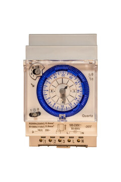 Analog quartz timer switch with 24‑hour programmable electrical control