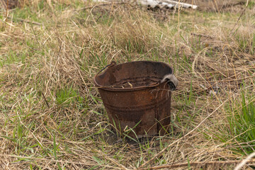 Fototapeta premium rusty metal bucket