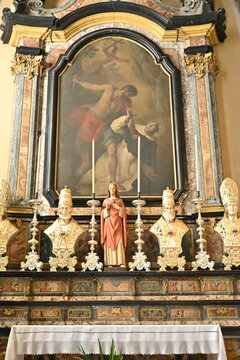 Altare chiesa Vigevano, Pavia, Italia