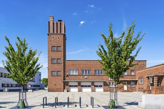 Historic fire station with clinker brick architecture, Welzow, Spree-Nei&szlig;e, Niederlausitz, Lusatia, Brandenburg, Germany