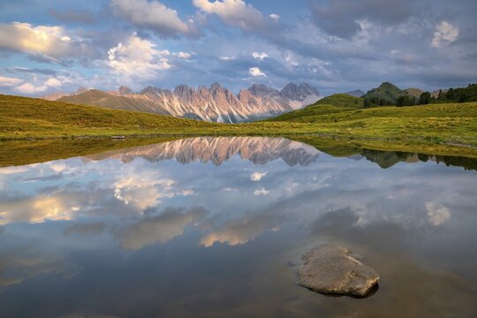 Salfains Lake, behind it the Kalkk&ouml;gel, Stubai Alps, Tyrol, Austria