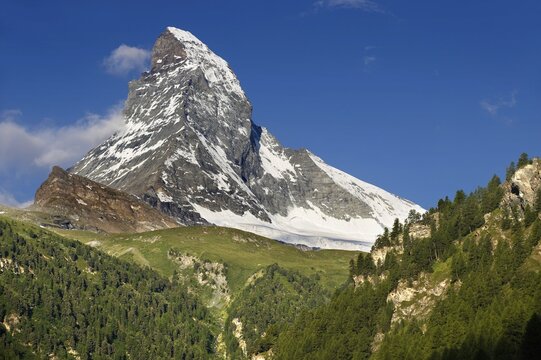 The Matterhorn or Monte Cervino mountain peak, Zermatt, Switzerland