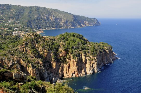 Wild coastal scenery with views of the Cap de Begur, near Begur, Costa Brava, Spain, Iberian Peninsula, Europe
