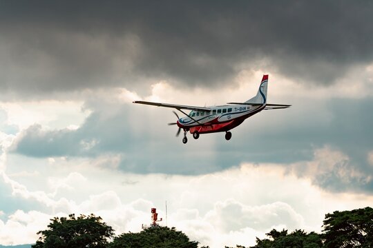 Side Profile View of Regional Sansa Propeller Plane Flying, April 25, 2026, in Alajuela, Costa Rica