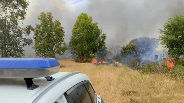 Patrullas buscando responsables de incendio forestal