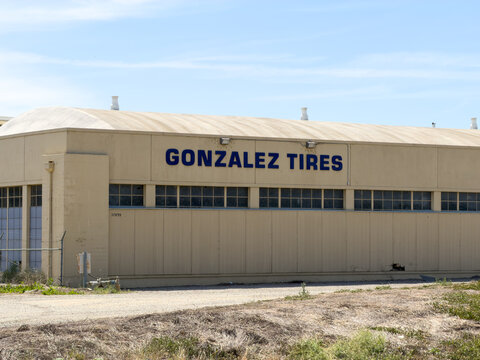 Gonzalez Tires Automotive Shop Building Exterior in Woodland California