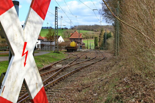 Andreaskreuz am Bahnhof Alverdissen