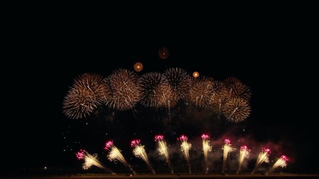 大曲の花火 秋の章 ワイドスターマイン Omagari Fireworks Festival: Autumn Chapter - Wide Star Mine