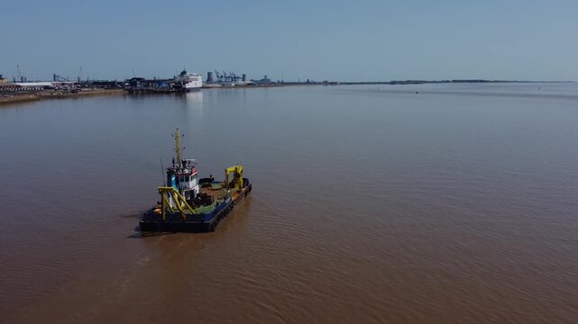 25m Multicat. UK Dredging boat.