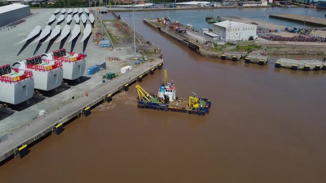 25m Multicat. UK Dredging boat.