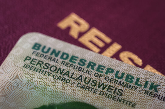 digitaler Personalausweis + Reisepass in Deutschland