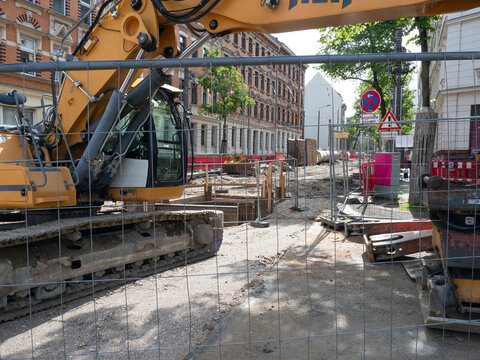Gro&szlig;baustelle in einem Stadtteil - Sanierung Kanalnetz und Stra&szlig;enentw&auml;sserung