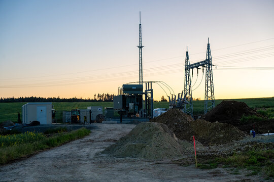 Aufbau einer 275 Meter Windkraftanlage