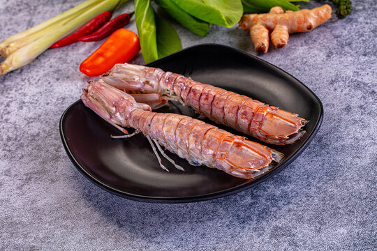 Gourmet boiled big Mantis shrimp