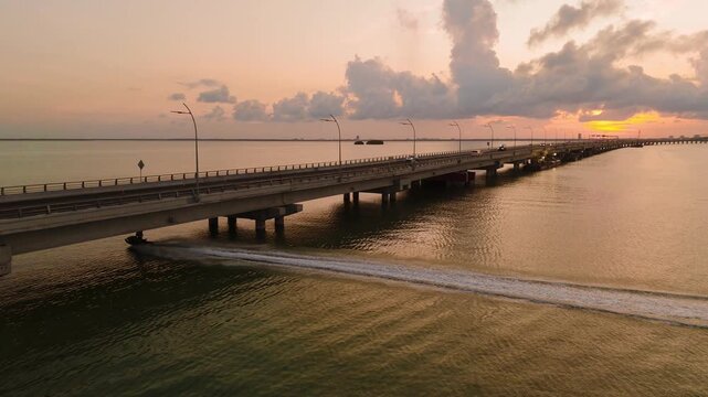 Puente Nichupt&eacute; Canc&uacute;n