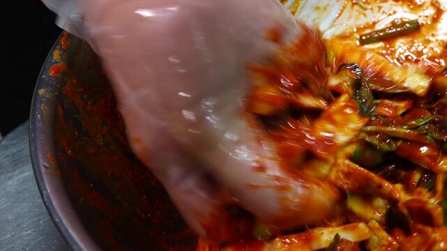 Korean traditional side dish spicy bamboo shoot salad Juksun cho muchim K-food cooking 대한민국 한국 전통 반찬 요리 죽순초무침 죽순 대나무 식재료 고추장 식초 참기름 들기름 고추가루 케이푸드 새콤달콤 매콤한 풍미 감칠맛 아삭한 식감 나물 채소 야채 양념 버무리기 조리 과정 주방 식당 맛집