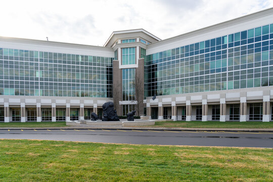 Goodlettsville, Tennessee, USA - December 29, 2021: Dollar General Corporate Headquarters on Mission Ridge in Goodlettsville, Tennessee, USA. Dollar General Corporation is an American chain of Grocery