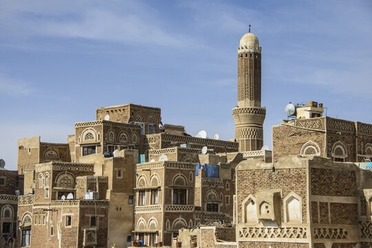 Minaret in the old city of Sana'a, UNESCO World Heritage Site, Sana'a, Yemen