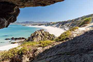 Sunny Atlantic coast in South Africa © Evgeny Karandaev