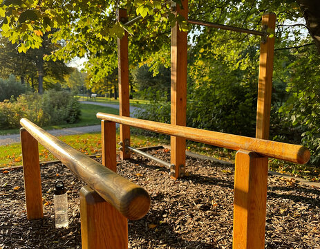 Outdoor Parallel Bars Fitness Equipment in Park