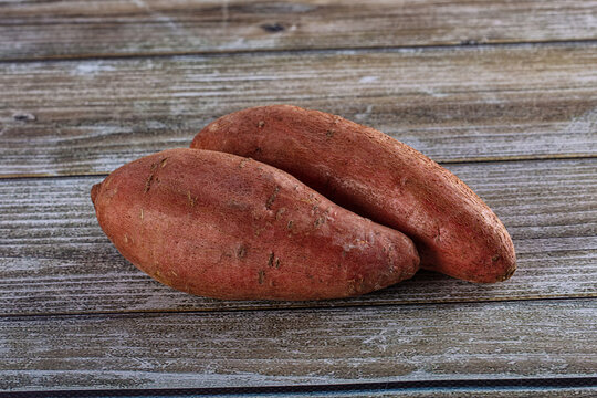 Raw ripe sweet potato - batat