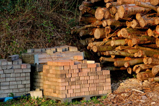 Steine und Holz