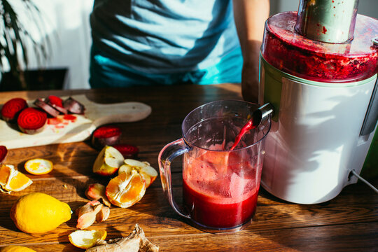 Squeezing juice