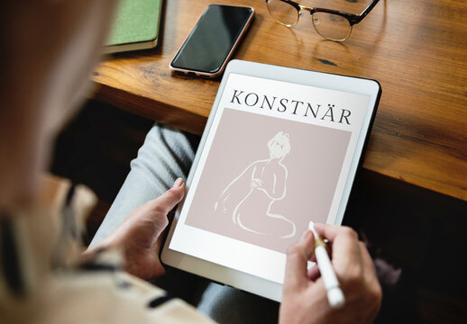 Digital Art Creation Process On Tablet Mockup PSD