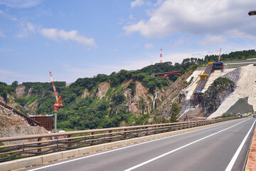熊本県　新阿蘇大橋架橋中の阿蘇長陽大橋 © osap1111