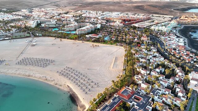 plage del castillo et littoral &agrave; Fuerteventura aux canaries