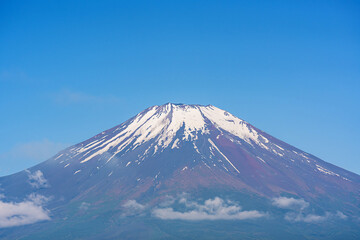 Fototapeta premium Beautiful landscape of Mount Fuji and Lake Yamanakako in the morning, an iconic symbol of Japan.