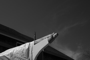 The masthead on a large sailing vessel in dry dock © Jorge Moro