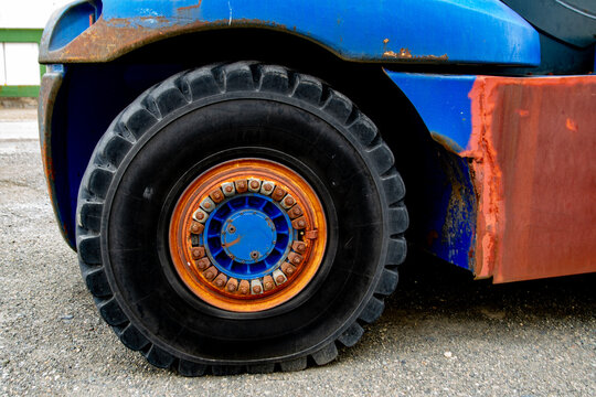 flat tire on an Icelandic road