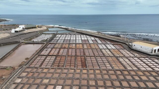 Les marais salants de Salinas del Carmen &agrave; Fuerteventura aux canaries