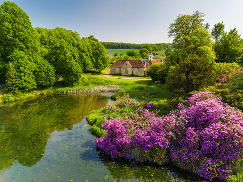 Squerryes Court and Westerham Aerial View