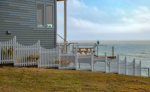 Coastal residency at the Oregon coast.