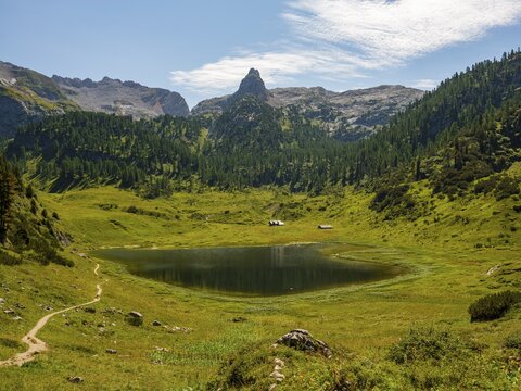 Funtensee, Schottmalhorn in the back and the Steinerne Meer, Berchtesgaden National Park, Sch&ouml;nau am K&ouml;nigssee, Berchtesgadener Land, Upper Bavaria, Bavaria, Germany