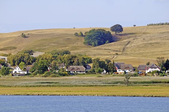 View from the Suedperd across the bay to the village of Gross Zicker and the Zickersche Berge mountains, Moenchgut, Biosphaerenreservat Suedost-Ruegen Biosphere Reserve South-East Ruegen, Ruegen Island, Mecklenburg-Western Pomerania, Germany, Europe