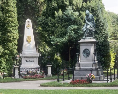 Graves of Beethoven and Mozart - Central cementary - Vienna - Austria