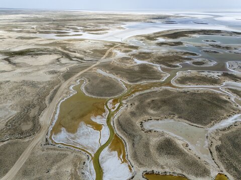 Desert-like scenery with rivers and salt flats, a barren, wide landscape, aerial view, salt lake, Tuz G&ouml;l&uuml;, location between Konya, Aksaray and Ankara, Turkey