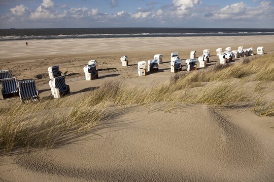 Beach chairs on the main beach, East Frisian Island of Spiekeroog, Lower Saxony, Germany