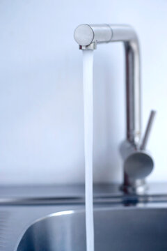 Water tap
