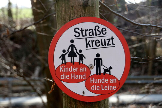 Stra&szlig;e kreuzt