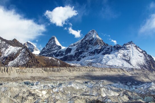 Mount cholo peak Kangchung Nirekha Himalaya mountain
